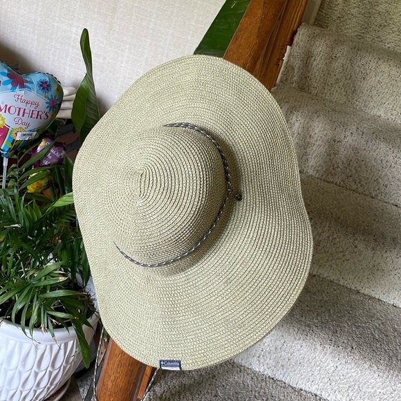 Columbia Women's Stylish Tan Sun Hat - Picture 3 of 9